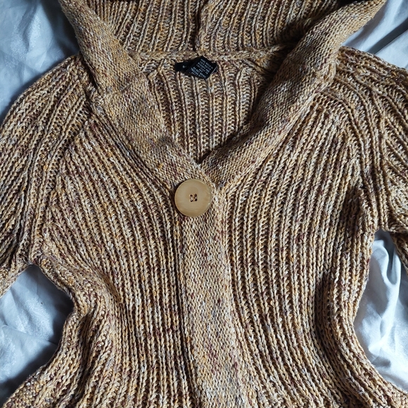 Y2k BCBGMAXAZRIA Knitted Sweater Cardigan - Picture 2 of 10